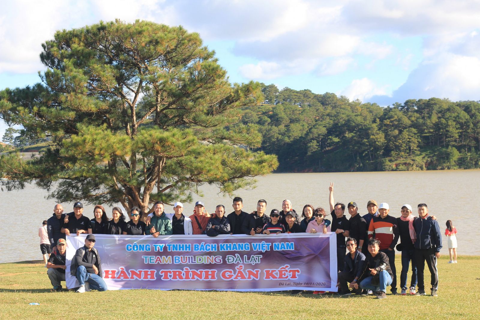 kinh nghiệm tổ chức team building đà lạt