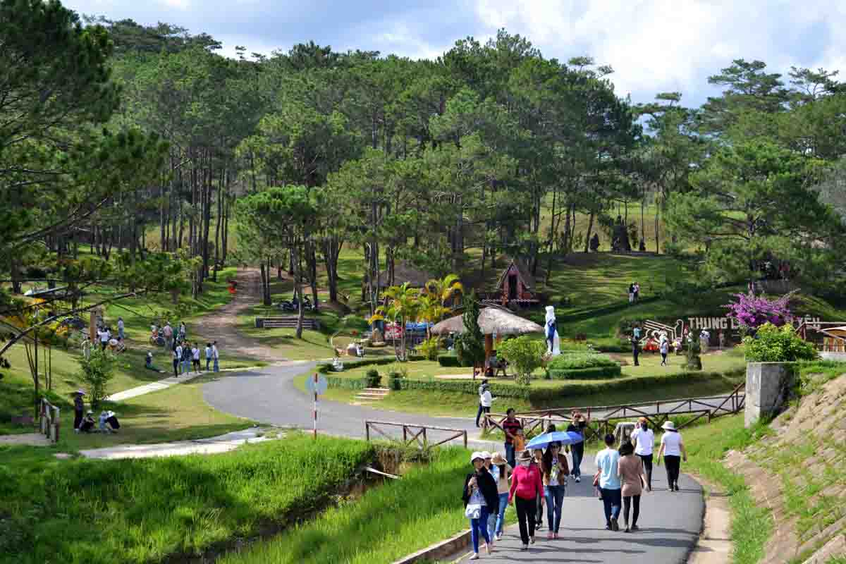 lịch trình ngày 2 nghỉ dưỡng và tham quan